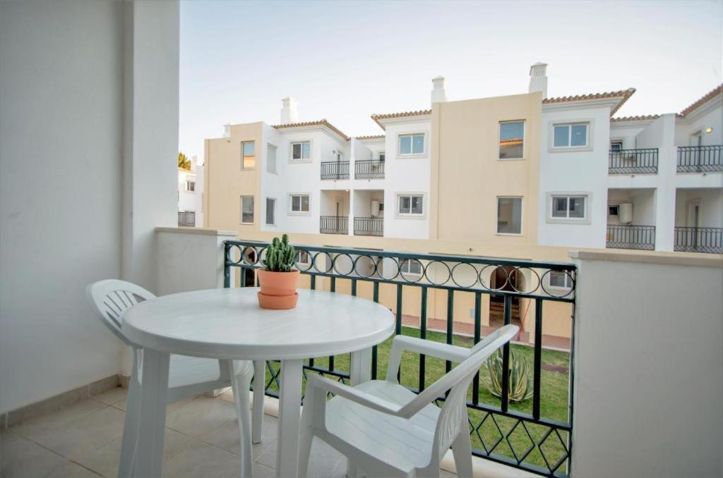 אפרטהוטל אלבופיירה Smy Santa Eulalia Algarve מראה חיצוני תמונה
